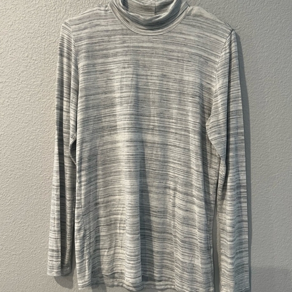 Dolan by anthropologie turtle neck - Picture 4 of 9